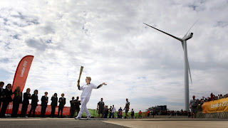  Next London Olympics 2012 : London Olympic Flame Visits Ness Point