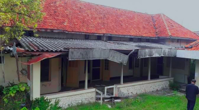 Rumah bangunan Radio Bung Tomo Yang Masih Utuh, Dilihat dari Samping