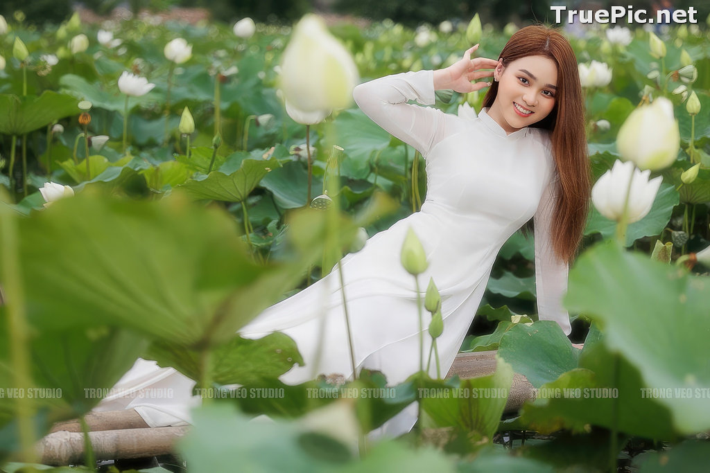 Image Vietnamese Model - Beautiful Girl and Lotus Flower - TruePic.net (56 pictures) - Picture-45