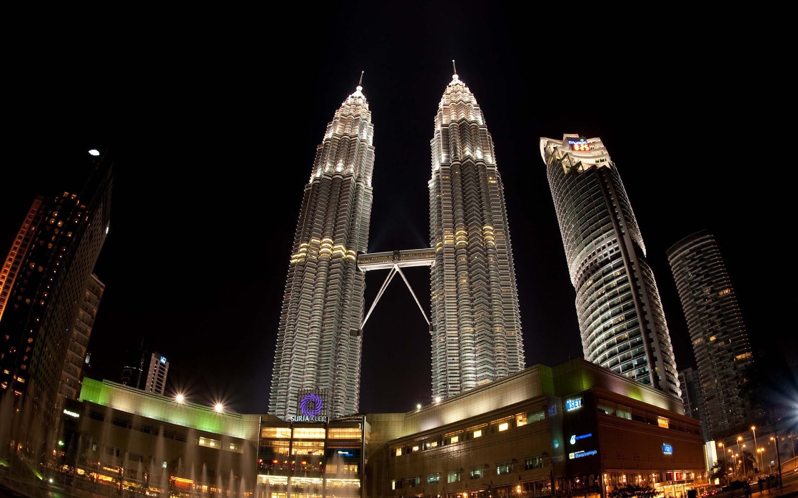 GallianMachi: Petronas Twin Towers
