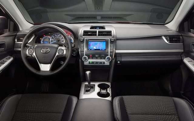 Toyota Camry 2013 interior