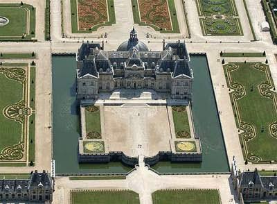 Château en Vaux-le-Vicomte de Nicolás Fouquet | Luis Le Vau + Charles Le Brun + André Le Nôtre