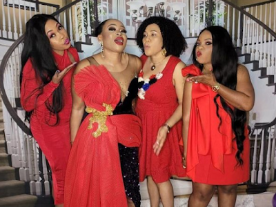 [GIST] NIGERIAN LADY THROWS A PARTY TO CELEBRATE HER DIVORCE (VIDEOS/PHOTOS)