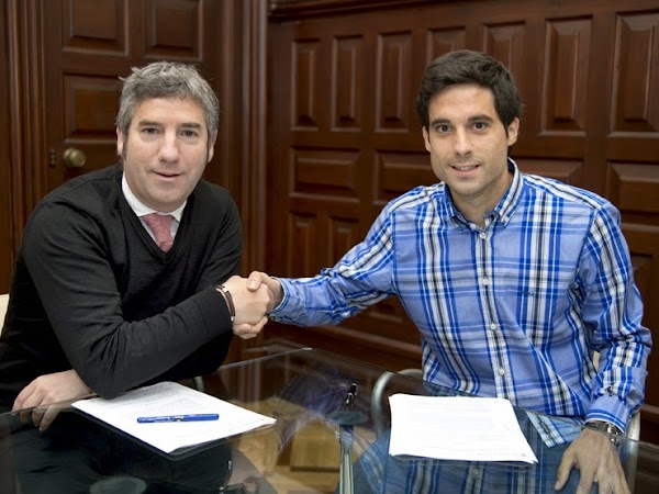 Oficial: El Athletic de Bilbao renueva a Etxeita y Iago Herrerín Oficial: El Athletic de Bilbao renueva a Etxeita y Iago Herrerín