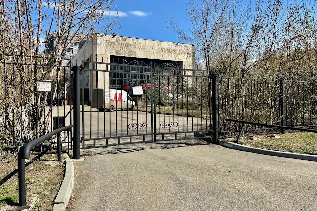 Краснобогатырская улица, здание 1993 года постройки