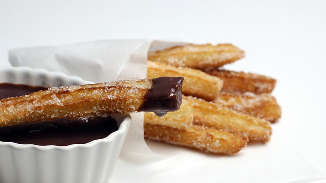 Churros adalah adonan pastry yang digoreng