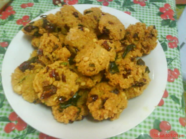 'SEBUAH KISAH KLASIK UNTUK MASA DEPAN': Kuih Vadai (my 