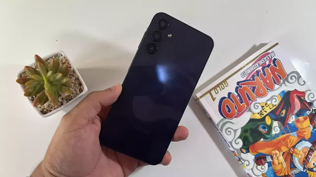 Galaxy A15 4G na mão