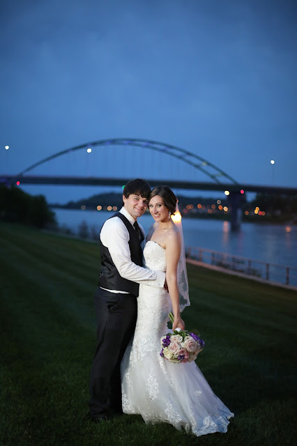 night wedding sioux city bridge