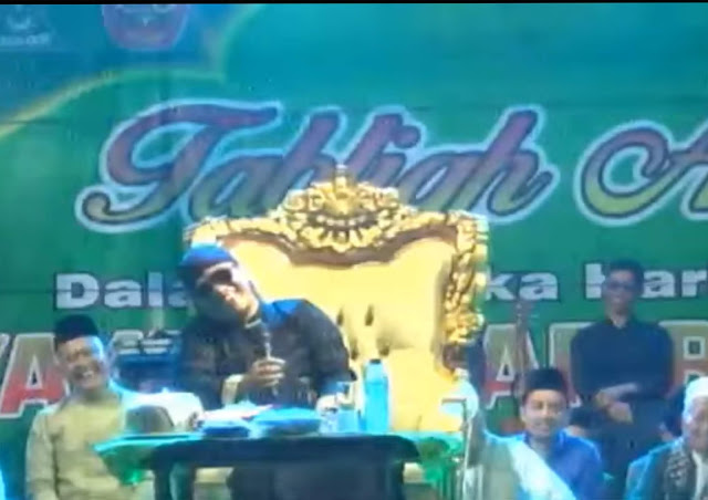 Ribuan Masyarakat Padati Tabligh Akbar Gus Miftah di Lapangan Pemda Pringsewu 2019