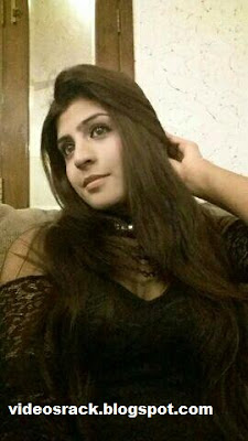 Sexy Karachi Girls Real Pictures