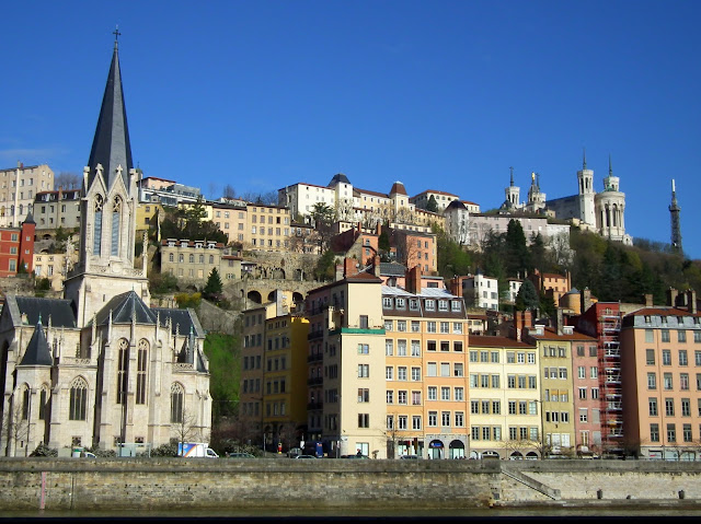 Vieux Lyon, Theft