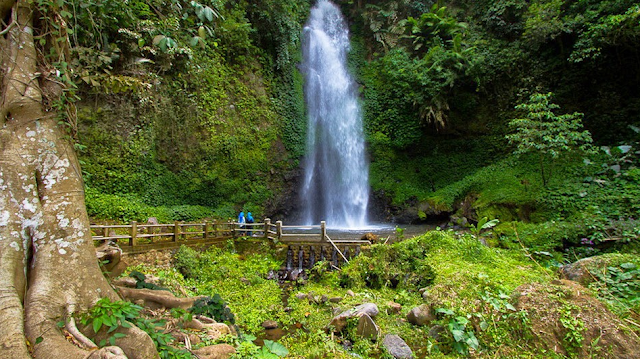 Perjalanan Malang Kediri, mampir sebentar di Grojogan Sewu.