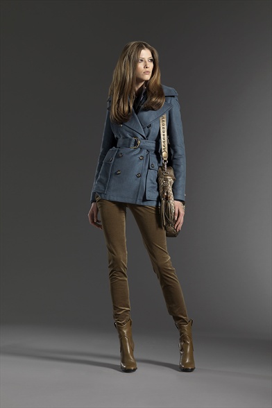 Gucci Prefall collection, coats, cabans, pants, skirts, Sartorial jackets, daywear, Fibre2fashion