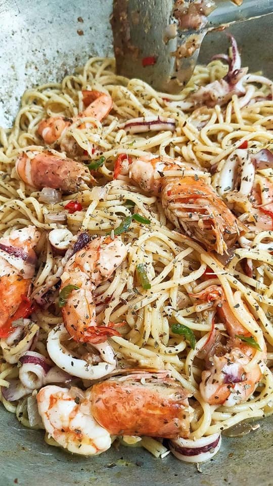 Resepi Spaghetti Seafood Aglio Olio