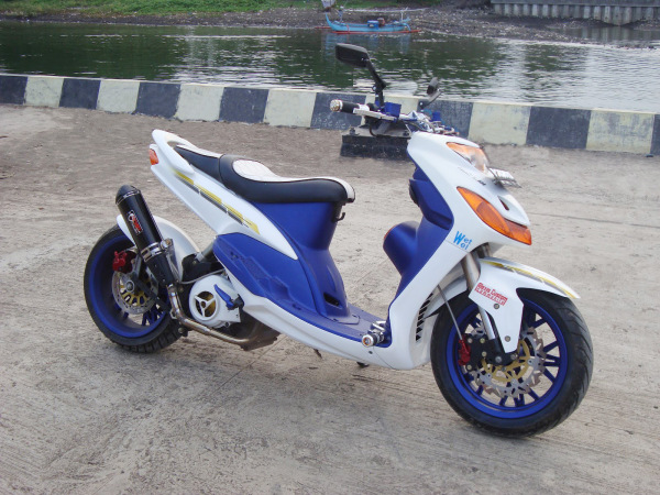  Modifikasi Motor  Mio  Sporty  Bergaya Thailand Look 