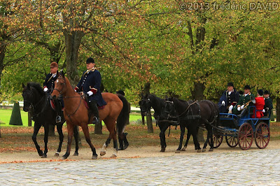 automne chasseurs Saint-Hubert trompes attelages jardins château Fontainebleau Seine-et-Marne