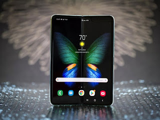 desain yang elegan dari samsung galaxy fold