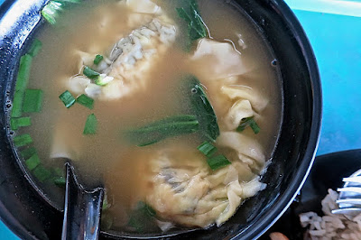 Hong Kong Soya Sauce Chicken Noodle Rice (香港玫瑰油鸡麵饭), sui gao soup