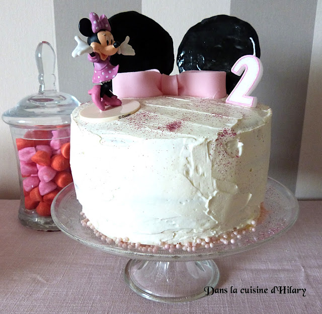 Pinata cake version Minnie Mouse pour les 2 ans d'une princesse