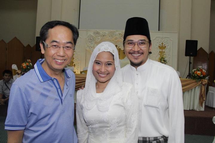 feroz khan dan isteri