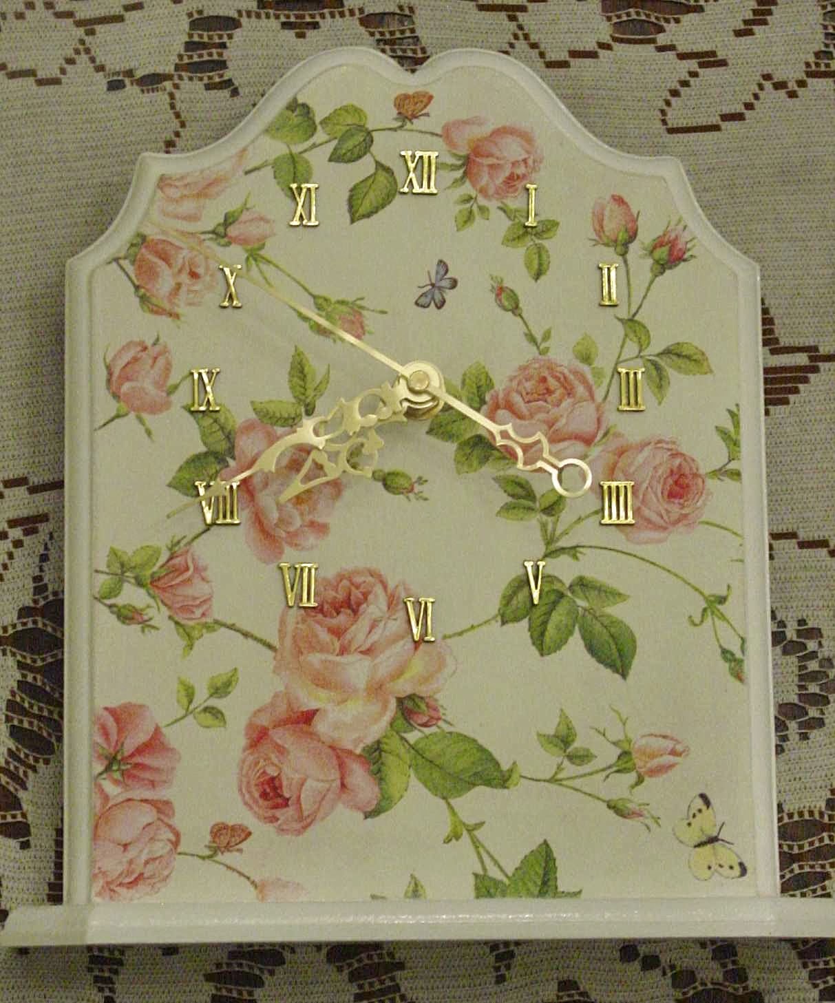 Reloj con decoupage