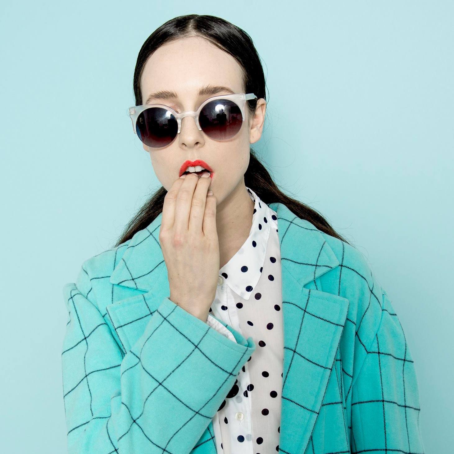 Allie X está melancólica e pop na faixa inédita ‘Tongue Tied’