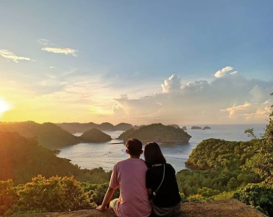 Tiket Masuk Pantai Teluk Asmara