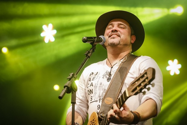 Geraldinho Lins faz show no 1º Baile Municipal de Camocim de São Félix