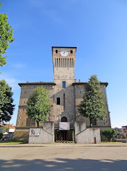 The Rocca dei Terzi with its 89ft central tower