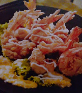 fried shrimp and shrimp sauce mayonnaise and shrimp crisp