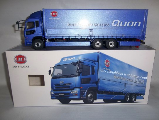 miniatur truk box HINO PROFIA