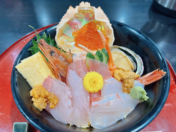 海陽亭 境港店の特選海鮮丼