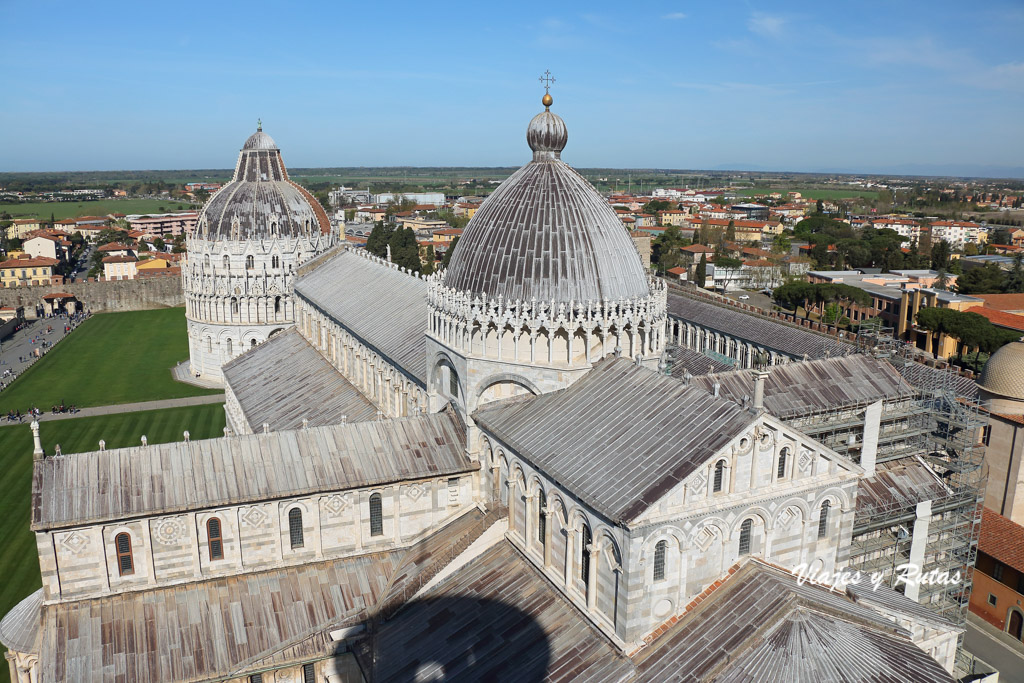 Vistas del campo dei Miracoli de Pisa