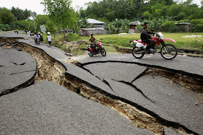 Kalau yang ini habis gempa di Philipina