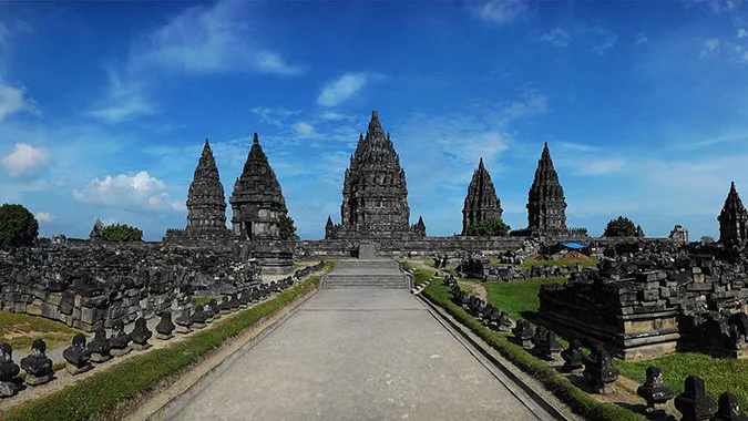 Wisata Candi Prambanan