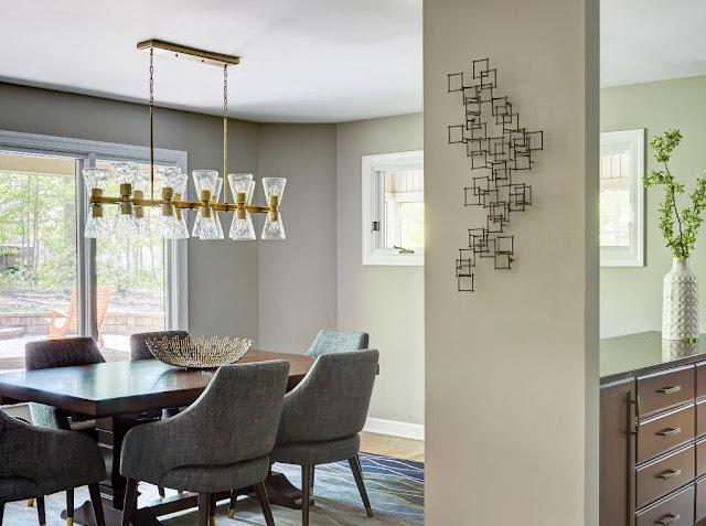 The Difference Between Pendant Lights and Chandeliers