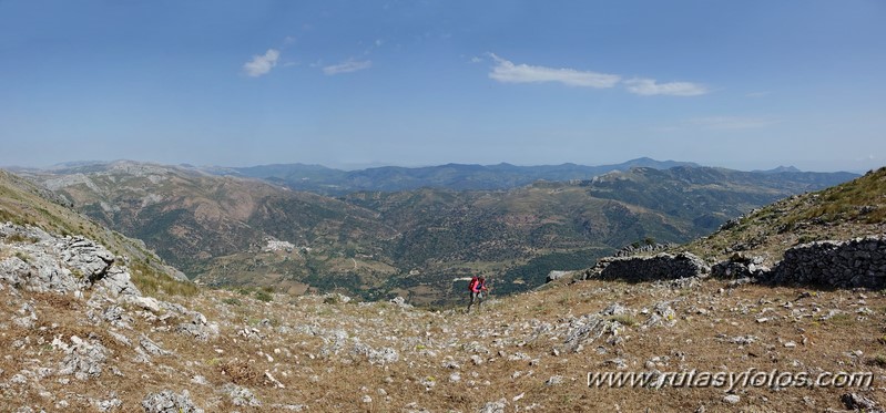 Subida al Martín Gil y Crestería de Sierra Blanquilla