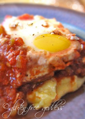 Spicy eggs on polenta - huevos diablo