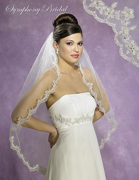 Symphony Bridal has a large selection of wedding veilsBridal veils tiaras