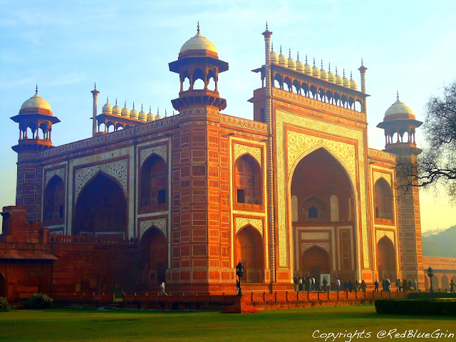 front gate in closer view of taj mahal