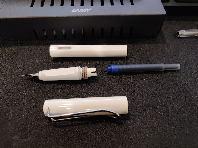 LAMY SAFARI 狩獵者鋼筆 F尖 白色