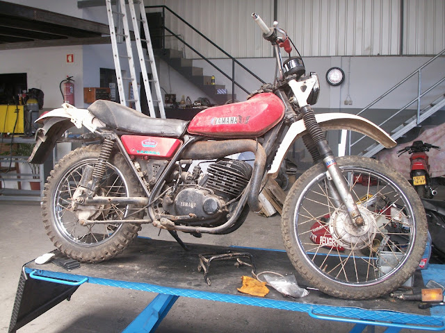 1976 yamaha DT 250