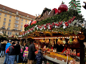 Striezelmarkt -Drezno - Jarmark Struclowy - jarmark świąteczny - jarmark bożonarodzeniowy - Święto Strucli - Stollenfest - podróże z dzieckiem - blog parentingowy