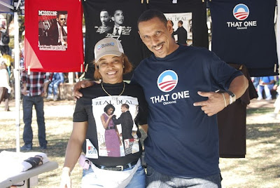 Obama supporters at rally with Michelle Obama in Las Vegas, New Mexico on 29 October 2008