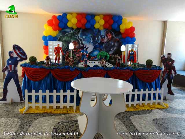 Decoração Os Vingadores para aniversário infantil