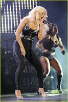 Christina Aguilera Sings Out at The Justin Timberlake & Friends Concert