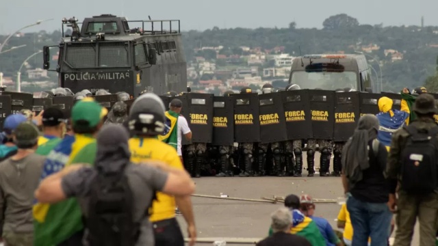 PF prende cúpula da Polícia Militar do DF por ação e omissão nos atos golpistas