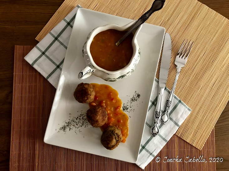 albóndigas-verduritas-salsa