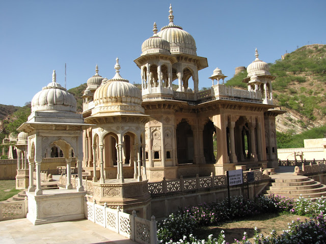 India - Jaipur - Gatore ki Chhatriyan